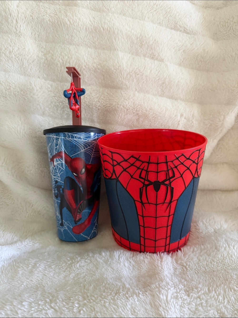 Marvel Spider-Man Red and Blue Popcorn Bucket & Tumbler Set